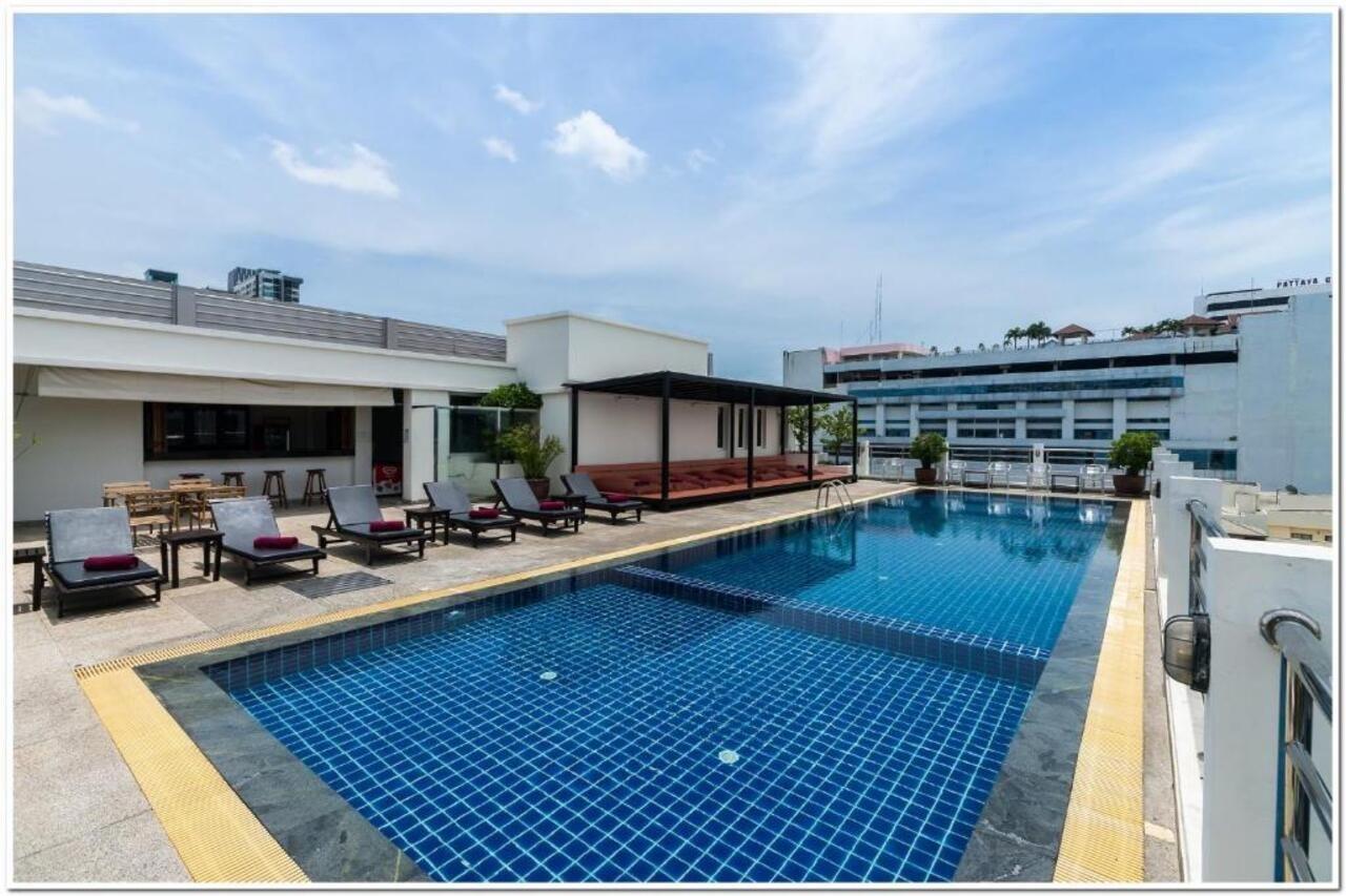 Sea Me Spring Hotel Pattaya Exteriör bild